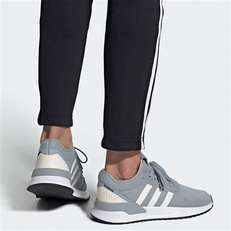 Graue adidas Schuhe für Damen online shoppen 